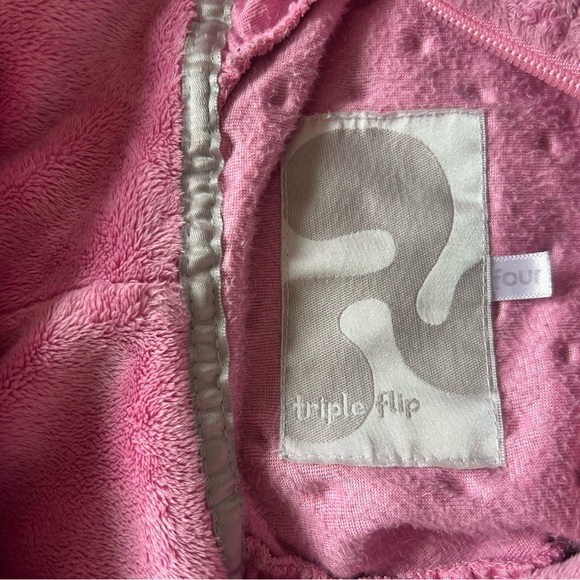 Pink Jacket with Textured Design - Picture 2 of 3